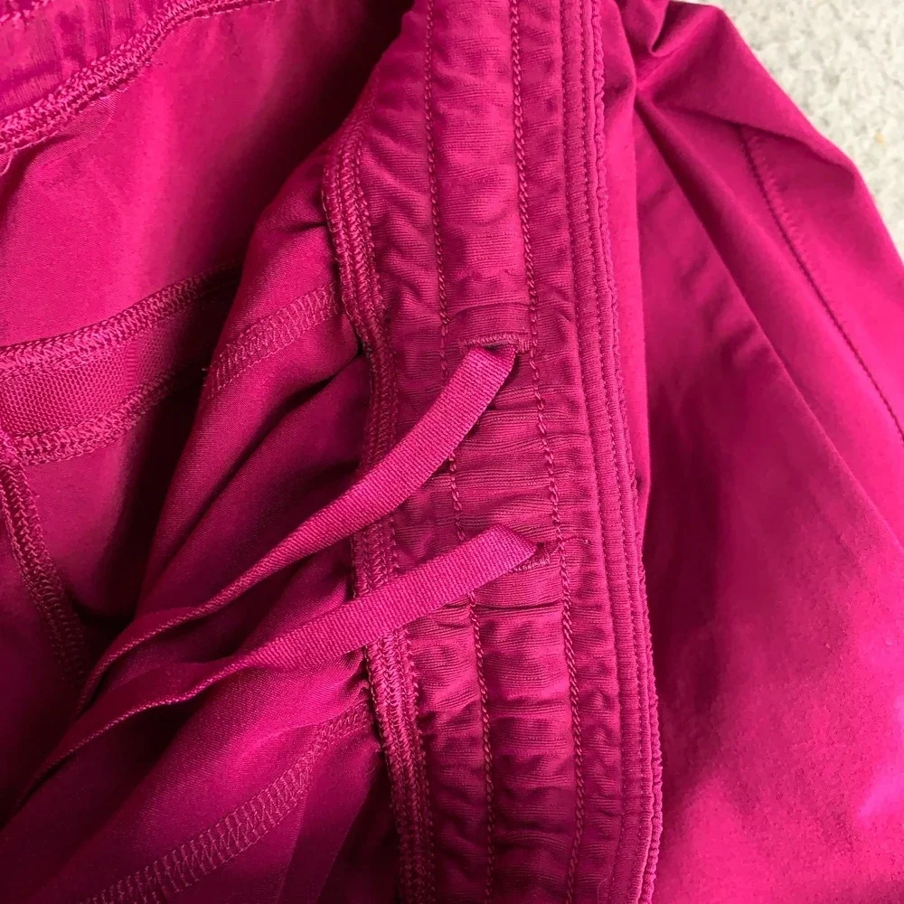 Lululemon Pace Breaker Shorts Men's Medium M Magenta Purple 7
